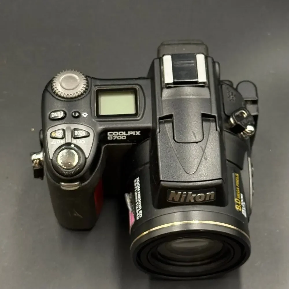 Nikon Coolpix 8700 Camera Untested As Is For Parts